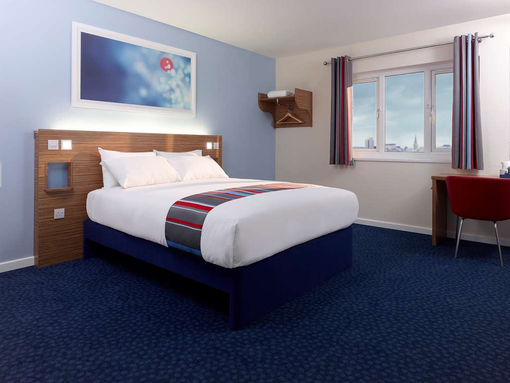 Travelodge Ели Стая снимка