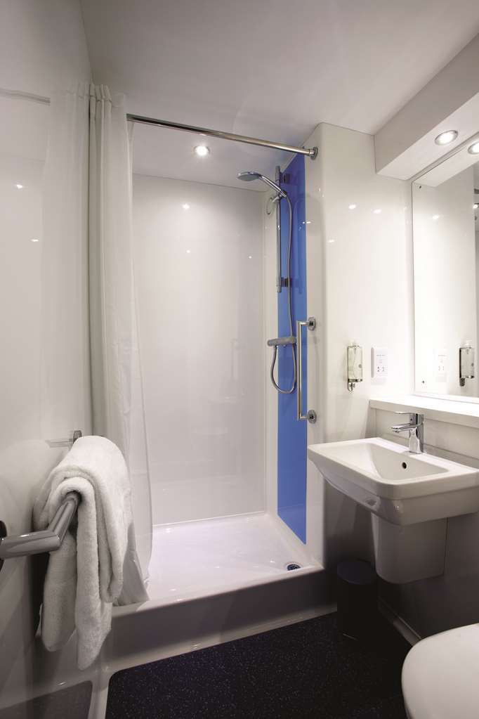 Travelodge Ели Стая снимка