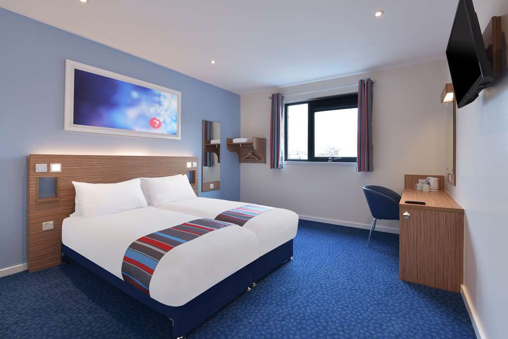 Travelodge Ели Стая снимка
