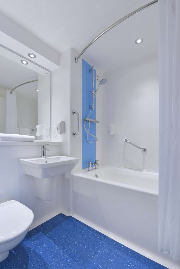 Travelodge Ели Стая снимка
